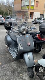 Vespa 300