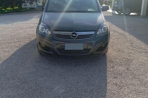 Opel Zafira usata