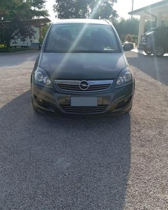 Opel Zafira usata