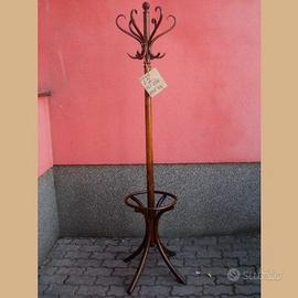 omino appendiabito in faggio