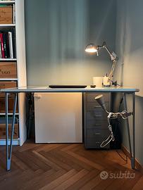 Scrivania IKEA piano in vetro