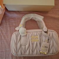 Borsa Miu Miu Arcadie Matelassé pelle nappa rosa
