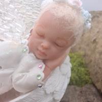 Bambolina artigianale in pasta polimerica