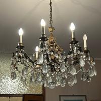 Lampadario + mobili d’arredo