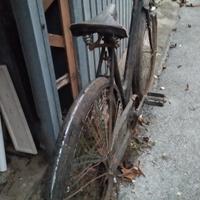 Vecchia bicicletta 