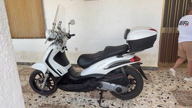 piaggio beverly cruiser 250 bianco