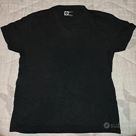 T-shirt uomo scollatura a V