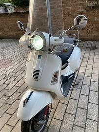 Vespa gts 300