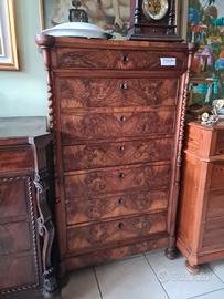 Secretaire con segreto