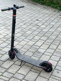 Monopattino elettrico.