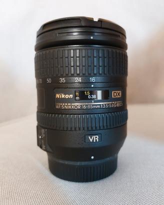 Nikon AF-S DX Nikkor 16-85mm f/3.5-5.6G ED VR