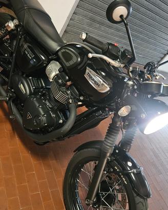 Bonneville t100 black 