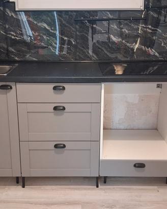 Cucina ENHET Ikea  + piano induzione MAI  ACCESO