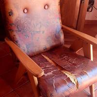 Poltrona in legno, da rifare tappezzeria