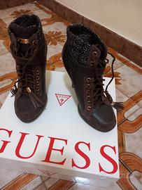 Stivaletti Guess
