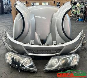 Mahindra XUV500 primo restayling musata anteriore