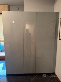 Mobile  laccato lucido