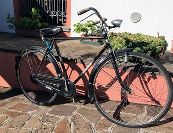 Bicicletta uomo nera