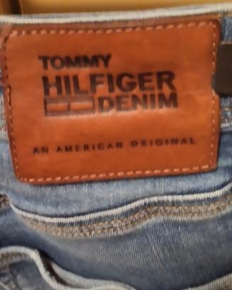 pantaloni jeans 