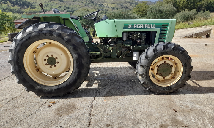 Trattore agricolo fiat Agrifull