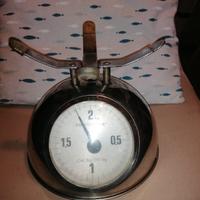 Bilancia Brandani da 2 k in metallo anni '60