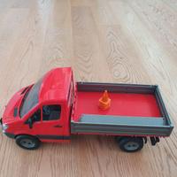 Camioncino Bruder con cassone ribaltabile