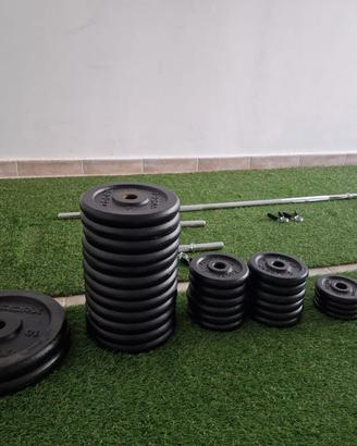 pesi + bilanciere 150 cm + due manubri 