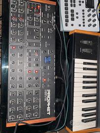 Sequential Prophet Rev 2  Desktop 8 voci