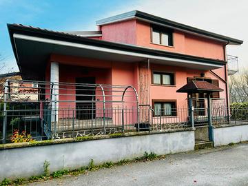 Villa singola in parco, zona av-ovest