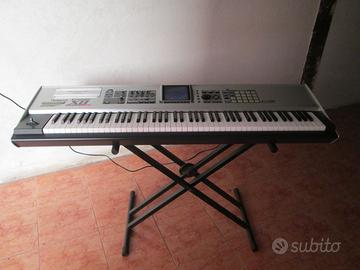 ROLAND FANTOM X8 Workstation