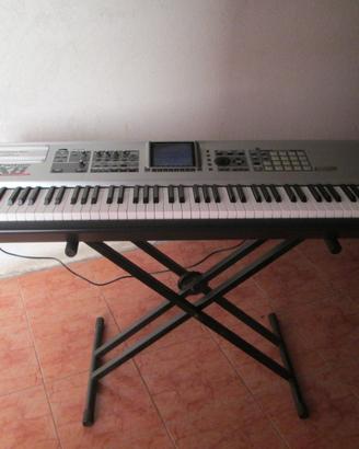 ROLAND FANTOM X8 Workstation