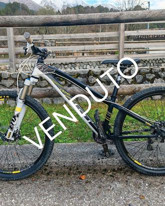 bici GT La Bomba 1.0 anno 2015 Perfetta