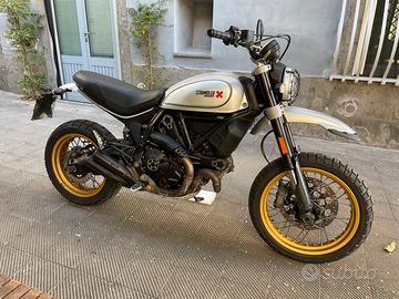 Ducati scrambler desert sleed