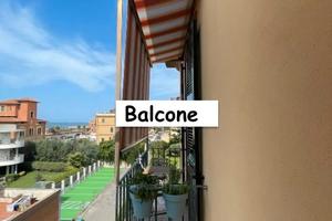 Ostia levante bilocale con 2 balconcini