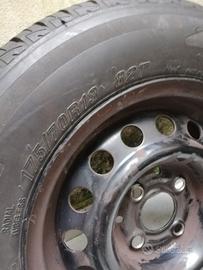 ruota completa  175 70 r13 seminuova