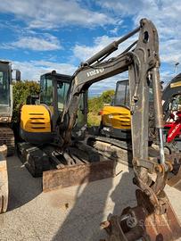 ESCAVATORE CINGOLATO VOLVO EC35C