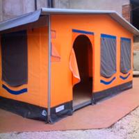 Tenda da campeggio con stanze