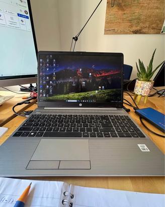 HP 250 G8 Notebook Pc