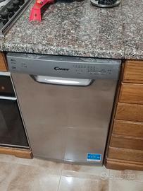Candy CDP 2L1047X-01 lavastoviglie Libera installa