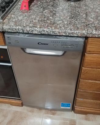 Candy CDP 2L1047X-01 lavastoviglie Libera installa