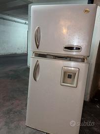 frigo LG con porta rotta per pezzi di ricambio