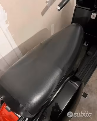 COPERTINA SELLA “ VESPA “ PX.