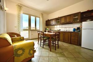 Trilocale con 2 Camere Matrimoniali 400m dal mare