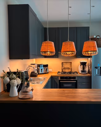 Cucina ad angolo con penisola