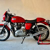 Triumph Thruxton 900 semplicemente perfetta.