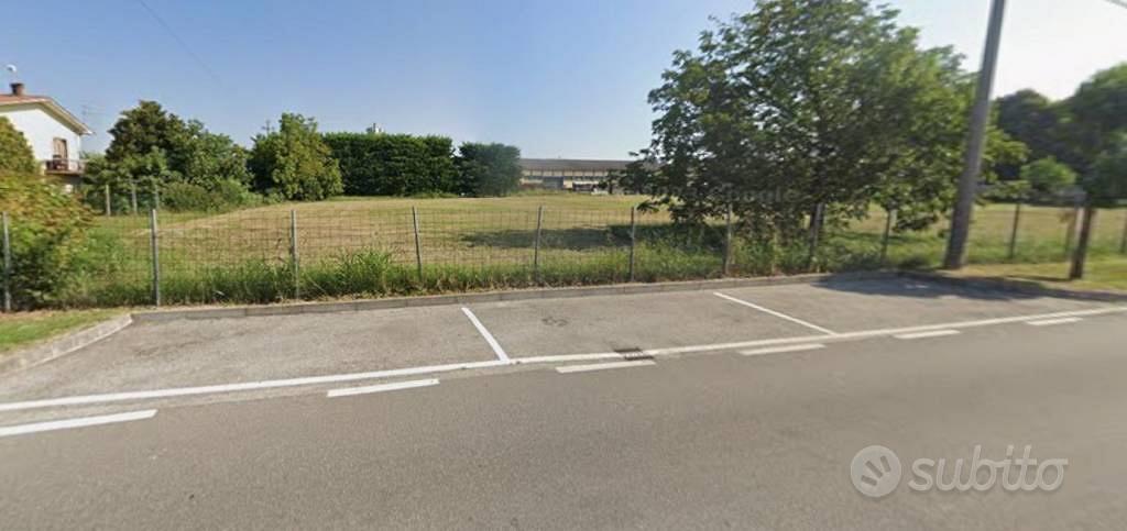Immobile in asta di 5550 m² con 1 locale a San Pie - Vista 2