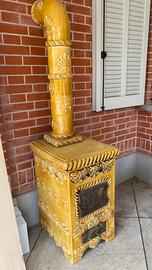 Stufa in ceramica fine XIX secolo