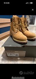 Scarponi timberland taglia 42