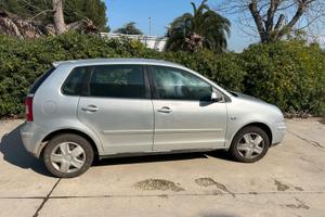 Volkswagen polo 2004 con 30000km auto è perfetta