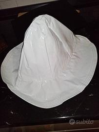 Cappello impermeabile antipioggia nuovo